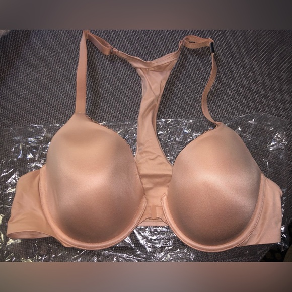 Victoria’s Secret, Body by Victoria, Perfect Coverage, lightly lined bra. 38B - Picture 2 of 5